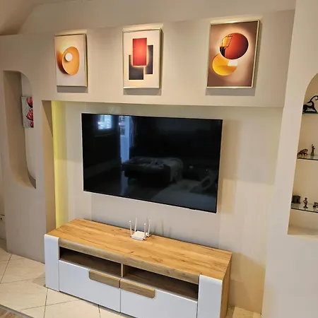 Opera - Classy - Center Of Town - 2 Bedroom * فارنا
