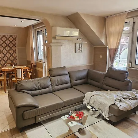 Opera - Classy - Center Of Town - 2 Bedroom شقة