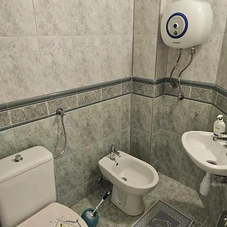 Opera - Classy - Center Of Town - 2 Bedroom דירה *